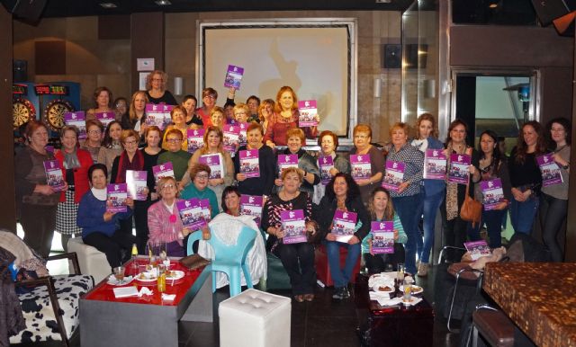Todos los días de 2016 con las mujeres de la asociación 'Isabel González' torreña