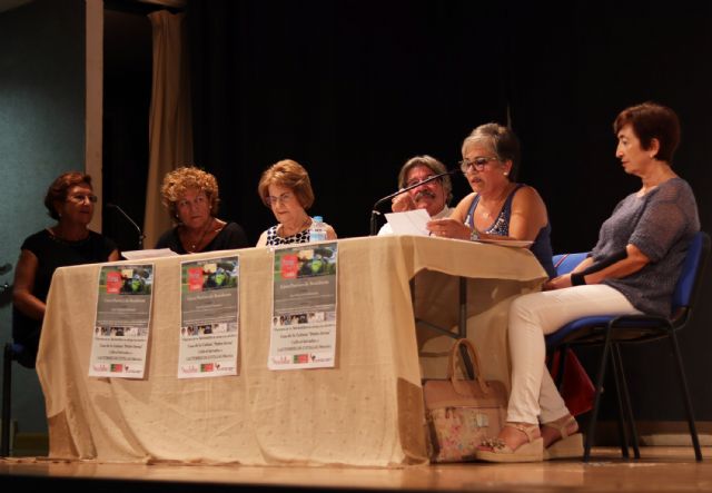 La Casa de la Cultura Pedro Serna acogió un recital poético