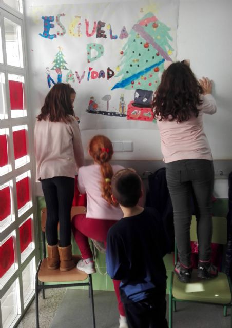 Cerca de medio centenar de menores asisten a la Escuela de Conciliación de Invierno en el colegio 'Joaquín Cantero'
