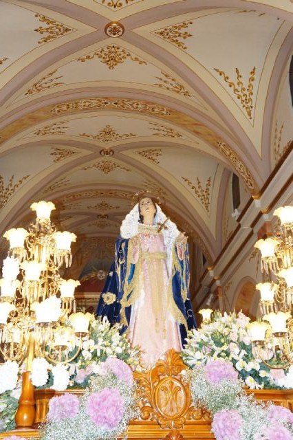 El azul tomó las calles torreñas con la procesión de la Virgen de los Dolores