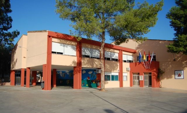 Todos los colegios de Las Torres de Cotillas cuentan ya con su conserje