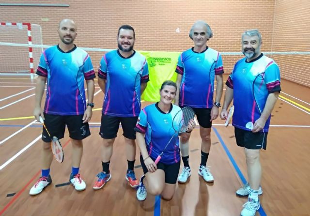 Cinco jugadores del 'Bádminton Las Torres' participarán en el Europeo sénior