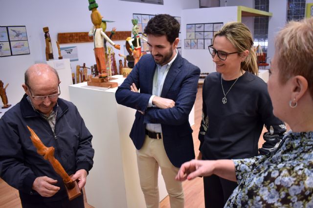 Ramón Falomir finaliza con un gran éxito de público su exposición 'El párkinson no ha parado mi arte'