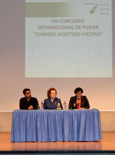Julián Montesinos gana el 'VIII Certamen Internacional de Poesía Carmen Montero Medina'