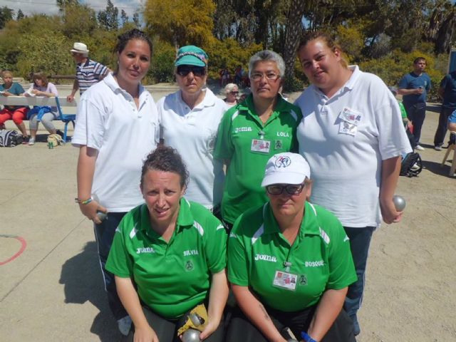 El 'Club Petanca La Salceda', campeón regional femenino