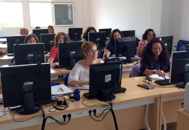 15 desempleados de Las Torres de Cotillas se forman de manera gratuita en actividades administrativas en la relación con el cliente