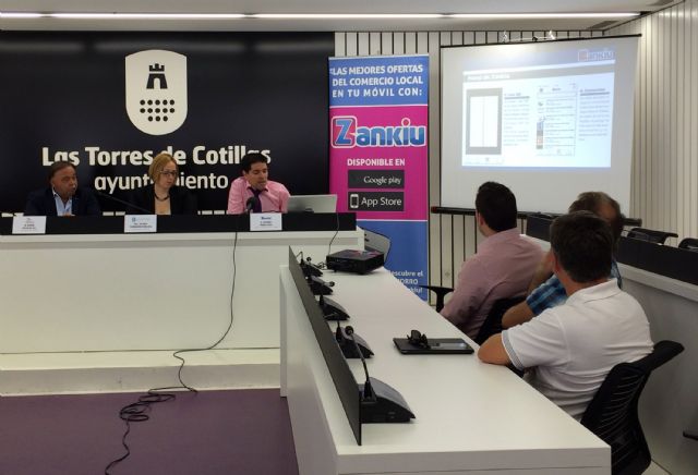 La APP 'Zankiu' se presenta en Las Torres de Cotillas para beneficio de sus comerciantes