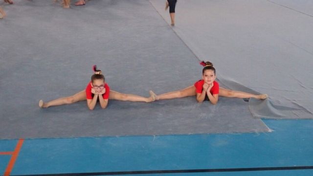 Gran fiesta de fin de curso de la escuela de gimnasia rítmica torreña