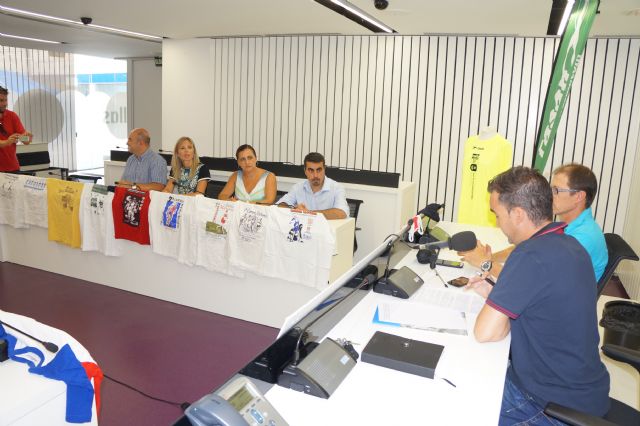 Más de 600 participantes correran en la 'XX Carrera Nocturna Fiestas de Las Torres'