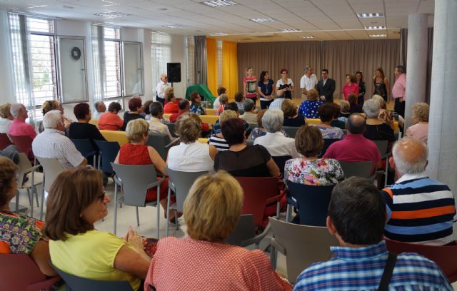 Los mayores torreños pasan un día de convivencia con sus 'hermanos' de San Javier