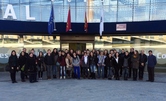 Escolares franceses del 'Lycée Albert Camus' de Firminy, de intercambio escolar en Las Torres de Cotillas por sexto año