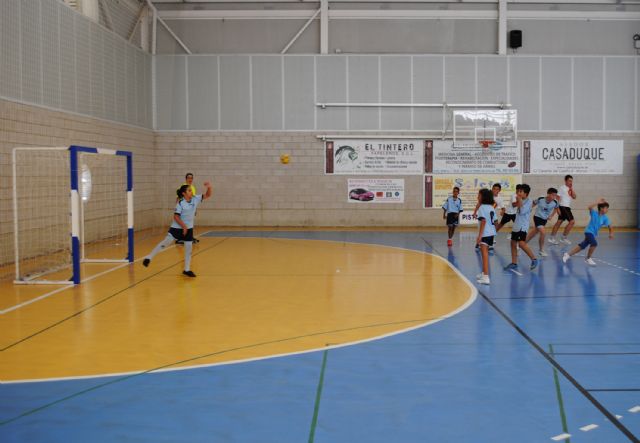 El 'Programa de Deporte Escolar' por equipos arranca en Las Torres de Cotillas con el balonmano