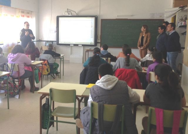 Educación evaluará el 19 de mayo a los primeros alumnos que han desarrollado toda la Primaria en la modalidad bilingüe