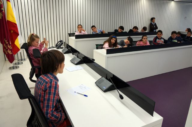 El CEIP 'San Pablo' de Murcia visita de nuevo el Ayuntamiento torreño