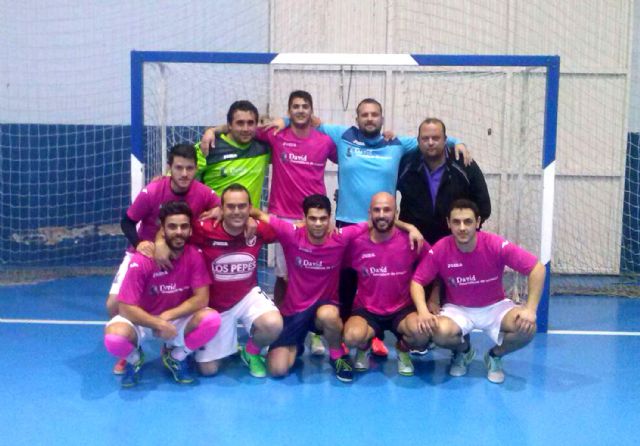 El 'Neumáticos David-Peluquería Clemente' gana la 'Liga de Aficionados de Fútbol Sala' torreña