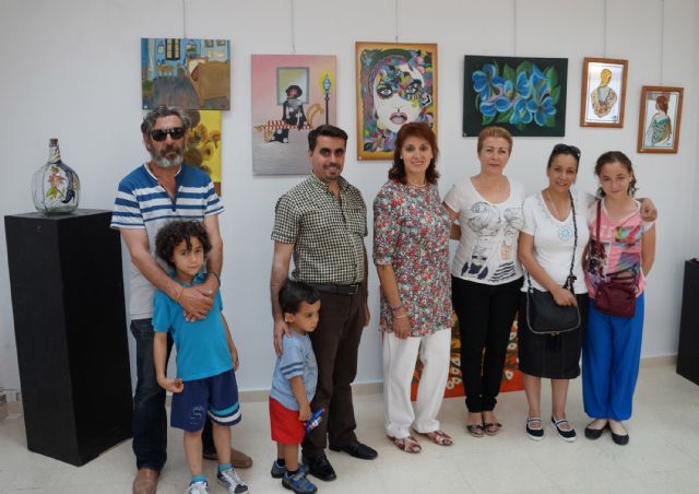 La artista Joaquín García Peñalver muestra sus obras en la Casa de la Cultura 'Pedro Serna' torreña