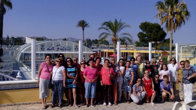 La asociación de mujeres 'Isabel González' torreña, de visita al Balneario de Fortuna