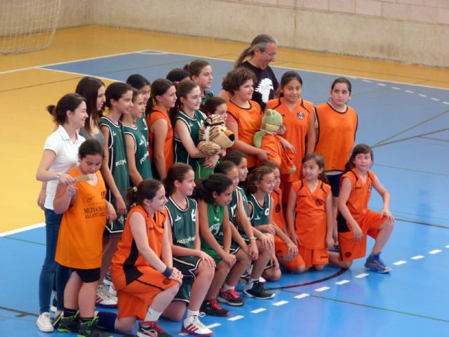 Fiesta del baloncesto base de la mano del 'Basket Las Torres'