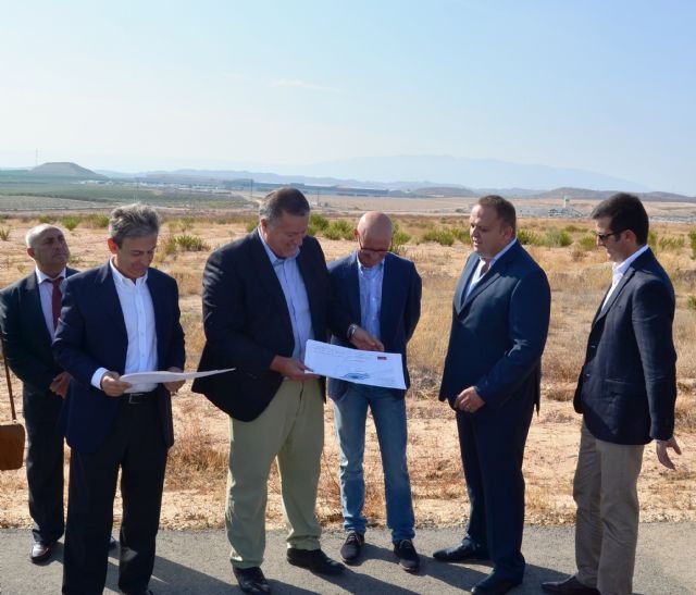 Las obras de la nueva rotonda que dará acceso al centro logístico de Consum en Las Torres de Cotillas comenzarán a principios de 2016