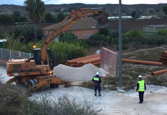 Comienza la renovación de los colectores de saneamiento de La Media Legua torreña