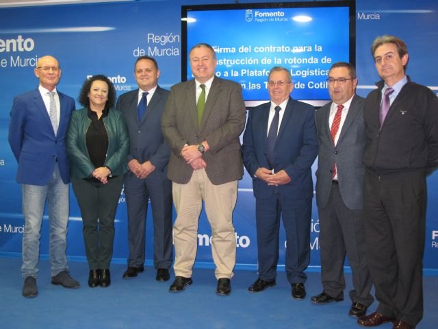 Fomento construirá en Las Torres de Cotillas una rotonda para facilitar el acceso de 65.000 vehículos pesados al polígono industrial del municipio