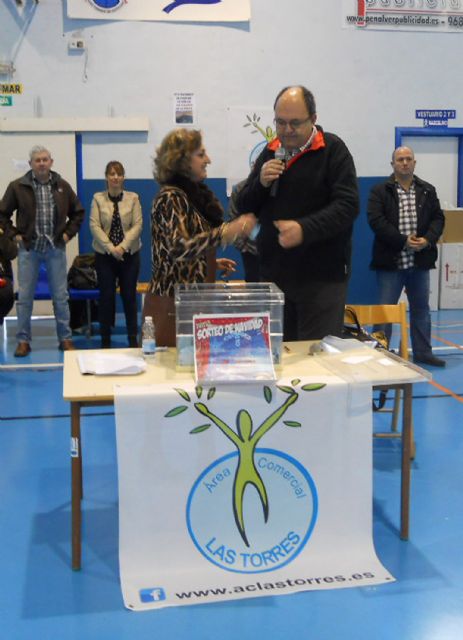 El 'Área Comercial Las Torres' entrega los premios de su campaña navideña