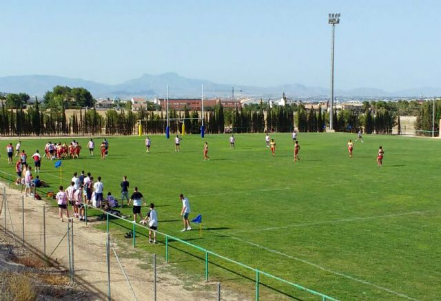 El campo municipal de césped natural contará con aseos públicos