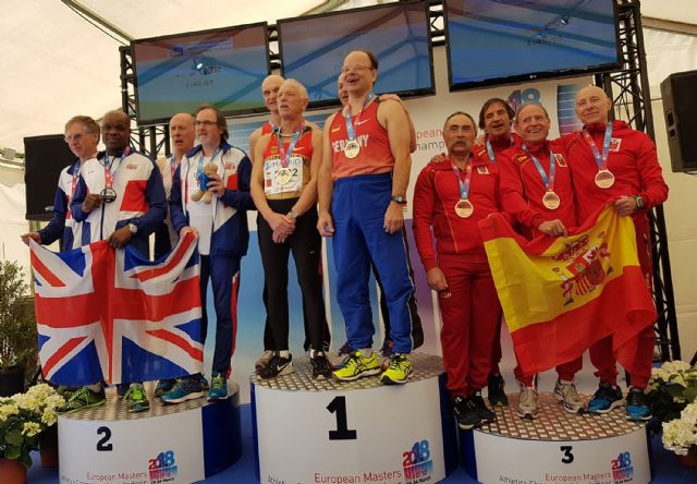 El atleta torreño Ángel Salinas, bronce en el Europeo de veteranos con el relevo español de 4x200 metros