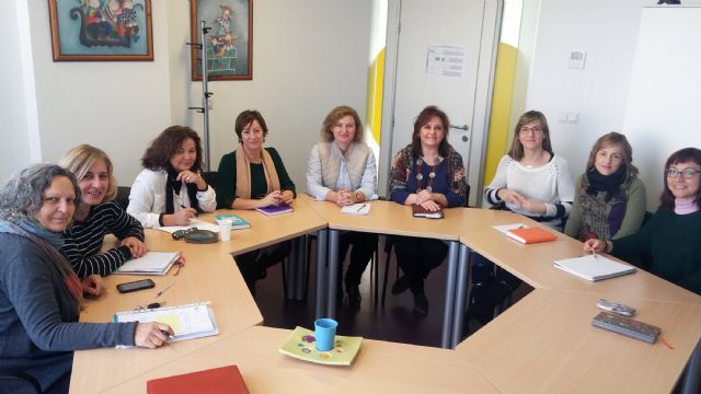 Los profesionales de intervención familiar de Las Torres de Cotillas, Molina de Segura y Alcantarilla comparten experiencias