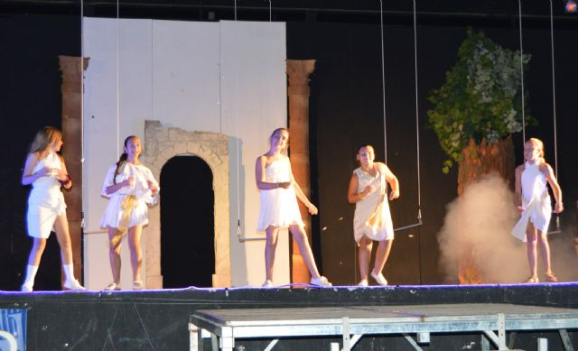 La  'Semana Cultural 2018' de 'Brodguay' concluye con la gala 'Dream Theater'