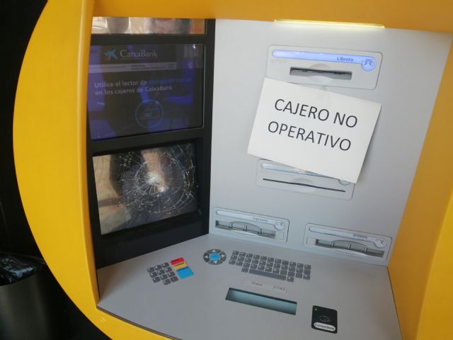 De nuevo amanece Las Torres de Cotillas con los cajeros automáticos reventados