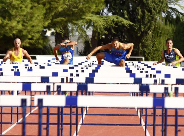 El torreño Sergio Jornet suma un oro, una plata y un bronce en el Regional de atletismo