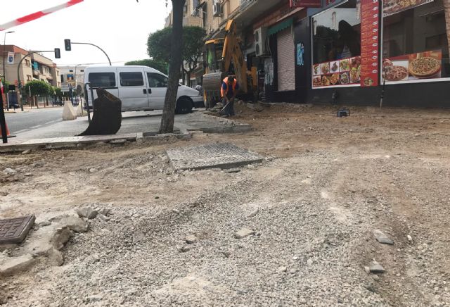 Arranca la primera fase de la adecuación del entorno del área comercial de Los Vicentes