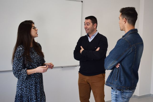 Un servicio gratuito presta apoyo psicosocial a los jóvenes torreños