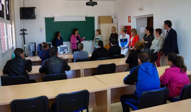 'Proyecto Abraham' inicia un curso de alfabetización en Las Torres de Cotillas
