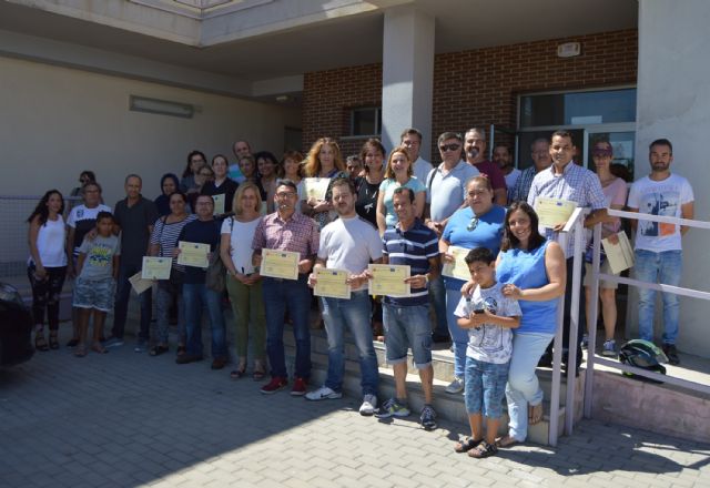 Columbares entrega los diplomas a medio centenar de alumnos del programa ´Ponte en marcha. Empléate´