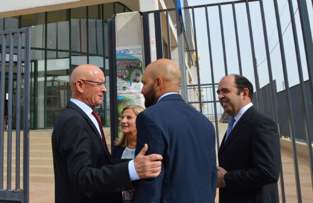 Charla del secretario de Estado de Comercio en el IES 'La Florida' de Las Torres de Cotillas
