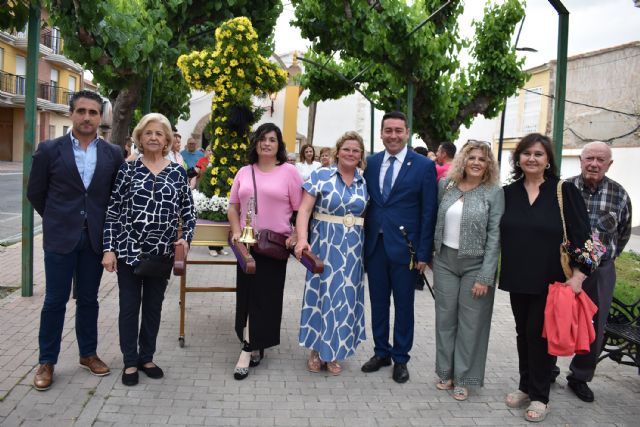 La tradicional romería da por concluidas las fiestas del barrio de La Cruz