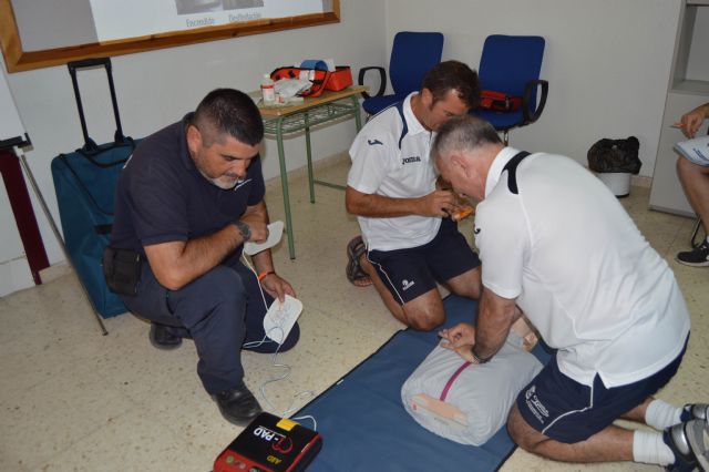 Incorporan un cuarto desfibrilador y forma al personal municipal en su uso