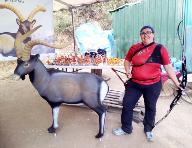 La torreña Mónica Puche, campeona de España de arco desnudo 3D