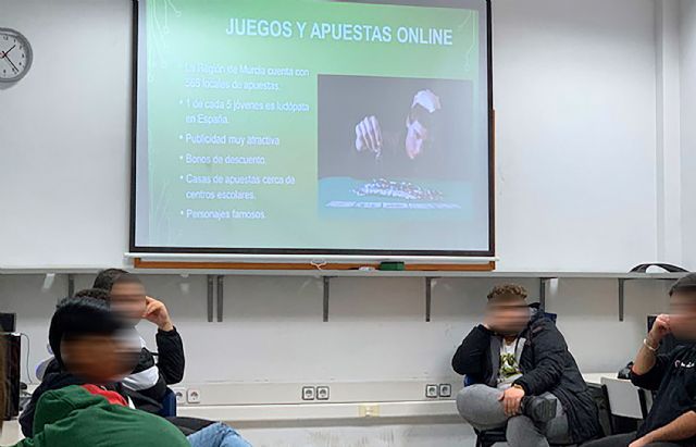 Más de 500 adolescentes torreños se forman para prevenir posibles riesgos en su vida diaria