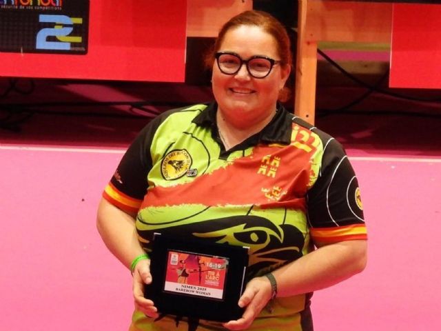 La torreña Mónica Puche se cuelga el oro en arco desnudo del Nimes Archery Tournament 2025