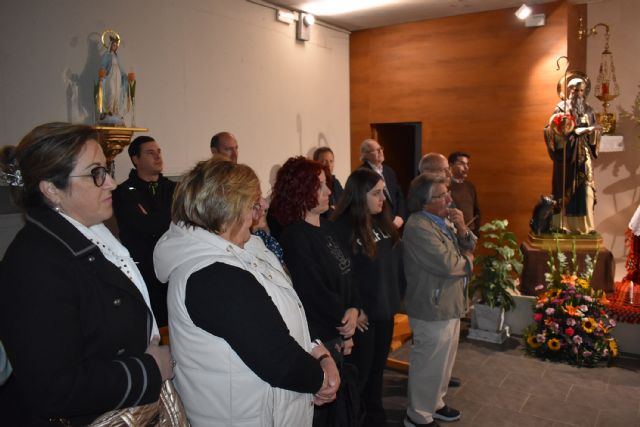 Los auroros torreños cantan los Mayos en la ermita de El Coto