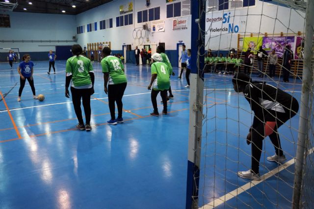 Fútbol femenino, cena en Benidorm y teatro en la 'Semana de la Mujer' torreña