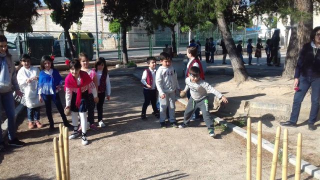 Los alumnos del colegio ´El Parque´ se educan en la tradición de la huerta murciana