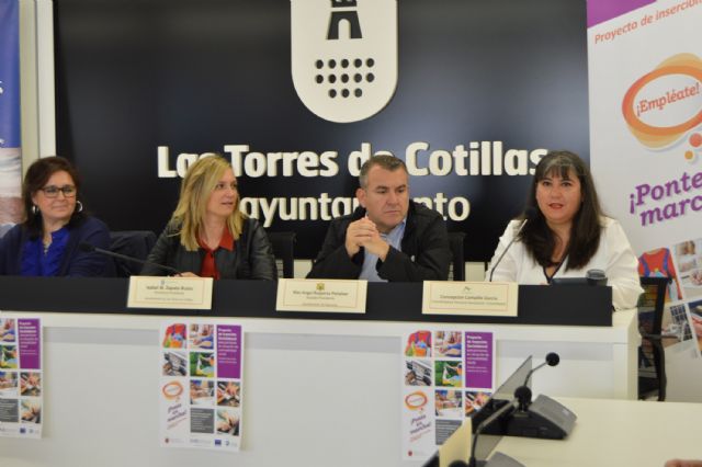 Los participantes del proyecto 'Ponte en marcha ¡Empléate!' reciben sus diplomas