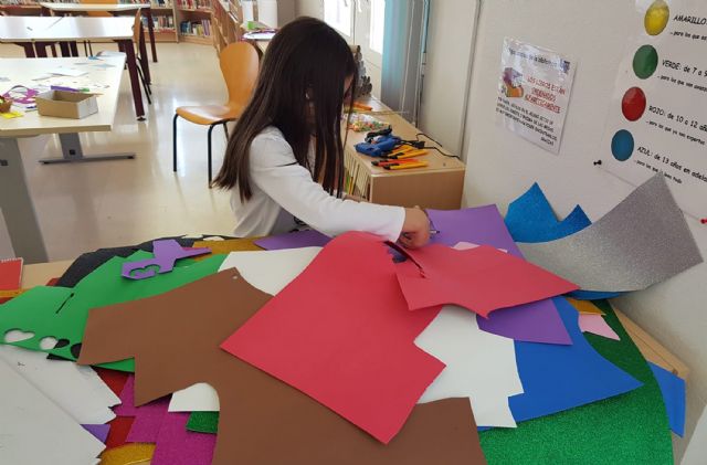 Concluyen los talleres de manualidades navideñas de la Concejalía de Juventud