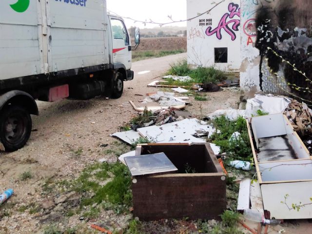 El Ayuntamiento torreño apela a la ciudadanía para evitar el depósito de enseres o residuos voluminosos en lugares no habilitados para ello