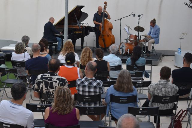 El italiano Daniele Gorgone da brillo al Cotijazz 2026 con un concierto íntimo y enérgico