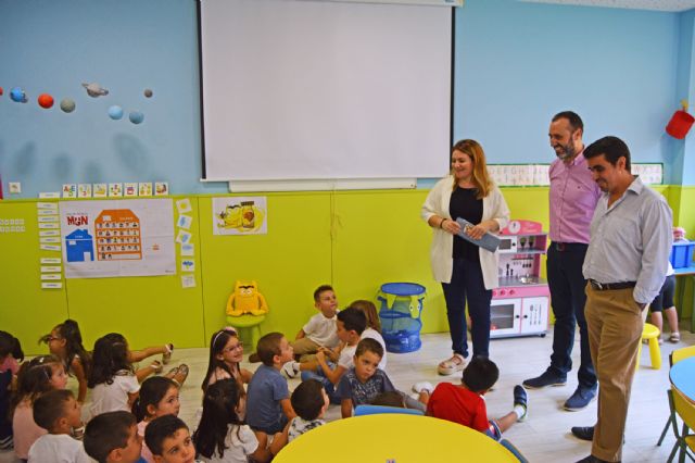 El colegio 'Monte Azahar' estrena este curso un aula abierta de Secundaria
